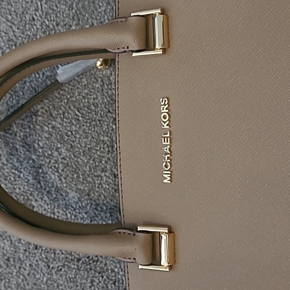 Tan Michael Kors leather tote bag - Picture 10 of 14